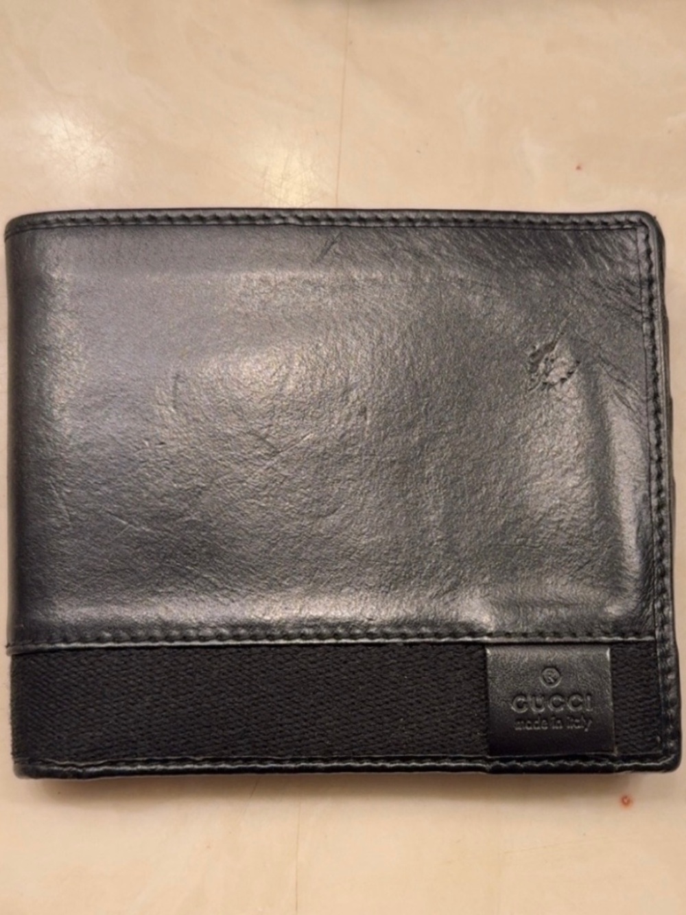 Men’s Gucci wallet
